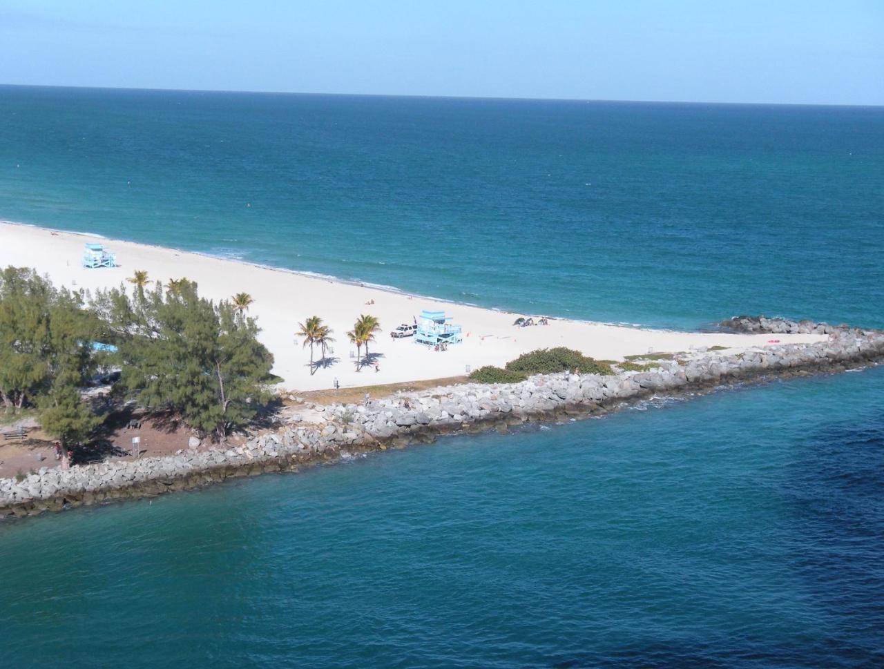 One Bal Harbour Ritz Bal Harbour Aparthotel Exterior photo